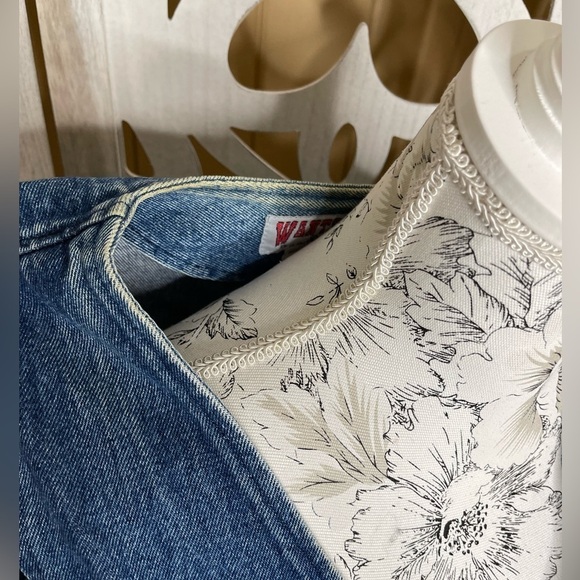 Apache West denim vest silvertone buttons Rhinestone Stars Distressed Large - Picture 2 of 5